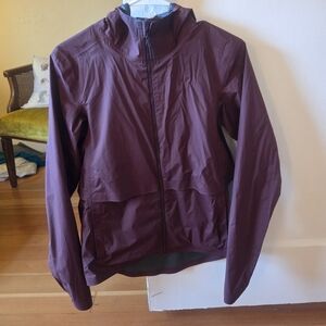 Janji Women’s Running Rain Jacket XS – Maroon – Like New